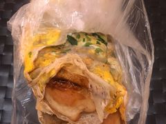 -正宗杂粮煎饼香软鸡蛋饼