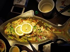 -大头虾越式风味餐厅(光明广场店)