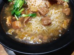 -八月美食小馆(银泰城总店)