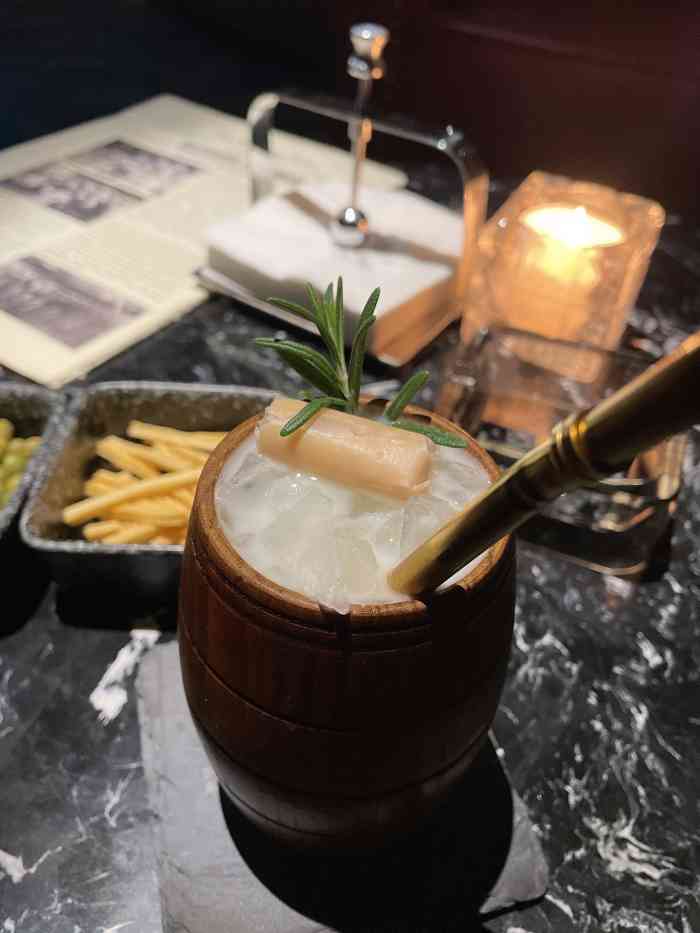 ct lounge-"在附近吃饭,偶然在大众发现这一家有活动,.