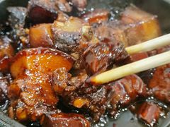 红烧肉-凡老头米线砂锅(古荡新村西粮站)