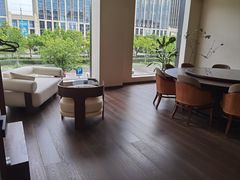 -华致酒行(沈砖公路店)
