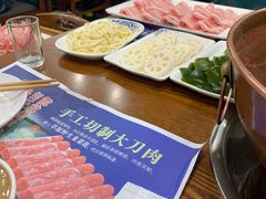 -楼外楼大刀肉传统火锅居(博学路店)