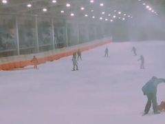 -乔波室内滑雪场