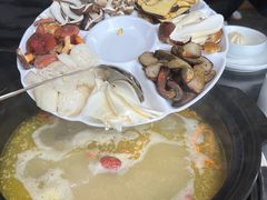 -野菌皇海景野生菌火锅(滨海大道店)
