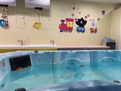 -蓝色海林婴幼儿水育馆(新辰里学清路店)