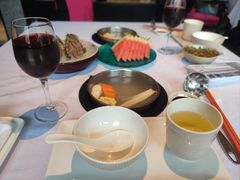 -泓炙颐凤鲜海鲜火锅料理(桐乡店)