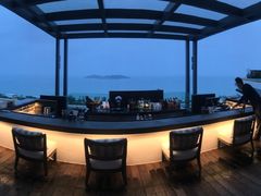 -瑰丽酒店·海吧·天际下午茶·现场DJ·天台酒吧
