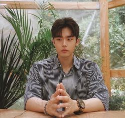 -变画·发型STUDIO