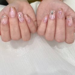-花岐款式专研健康美甲沙龙
