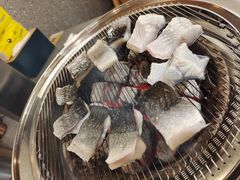 -围炉肉舍•炭烤活鳗•丹东海鲜烤肉(步行街店)