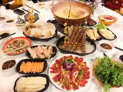 -鲜入围煮花胶鸡海鲜火锅