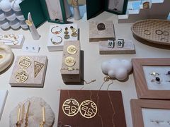 -LADY FAFA(巨鹿路陕西南路路口店)