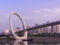 -南京眼步行桥
