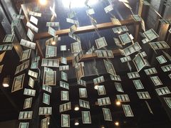 -猫的天空之城概念书店(杭州南宋御街店)