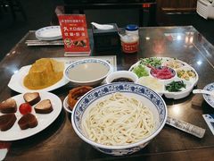 -老北京炸酱面大王.铜锅涮肉(朝阳门店)