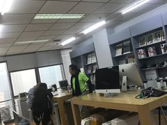 -果粉管家苹果维修·苹果哥科技(中关村科贸中心写字楼店)