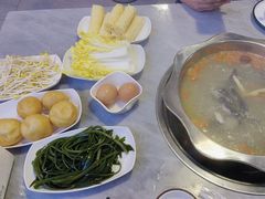 -光头药膳鸡(莱茵小镇店)