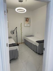 -瓷肌博士·祛痘科技美肤