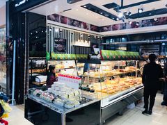 面包甜点陈列柜-皇后西斯汀饼店(文化路店)