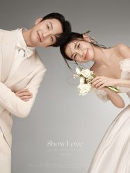 -雪中彩影婚纱摄影·微光艺术中心