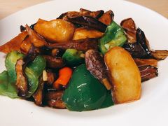 -关东小磨东北菜(上海长风大悦城店)