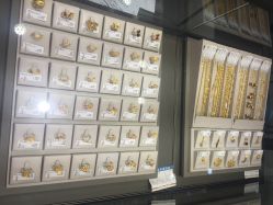 -周生生Chow Sang Sang(东方店)