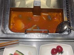 -海底捞火锅(曹安公路店)