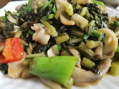 -黄记四更烤乳猪店