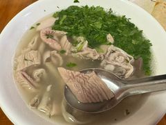 -岳记羊肠馆(陵园小区店)