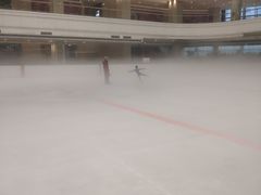 -陈露国际冰上中心(天津嘉里汇店)