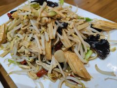 -鲁南仔·滕州炒鸡(经三路店)