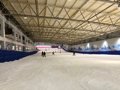 -乔波室内滑雪场