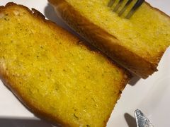 法式蒜香面包-爱丽丝牛排西餐厅(光谷步行街店)