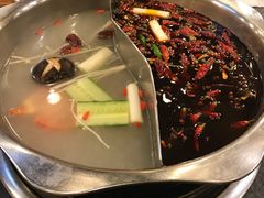 鸳鸯锅底-川成串·自助串串香火锅(朝阳店)
