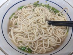 -牛一嘴·兰州牛肉面·大盘鸡(财富中心店)