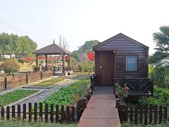 -龙湖东院农庄(乡间小路店)