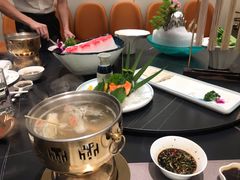-鼎泰亨·海鲜牛肉餐厅(滨江店)