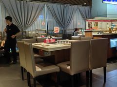 -海底捞火锅鲜切牛肉主题店(长寿路店)