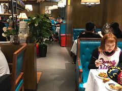 大堂-领鲜活海鲜榴莲自助火锅(东门店)