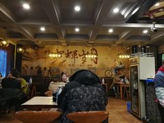 大堂-光辉岁月徒手烧烤餐厅(天山博雅文轩店)