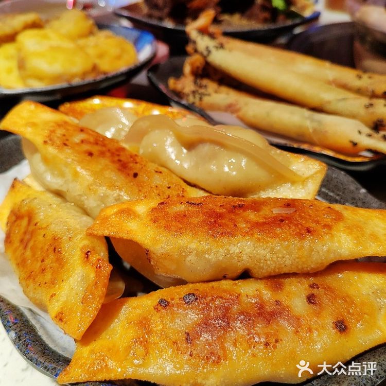 就着牛杂锅,嗦了三碗粉👍