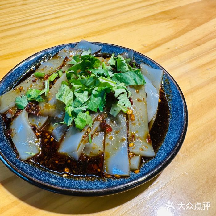 勺子米线·云南传统小吃市集(四方街店)鸡豆凉粉图片