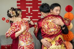 点击看大图 -GODDESS WHITE婚纱礼服(鹏城动力大厦店)