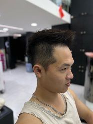 -乾健·烫染·接发SALON