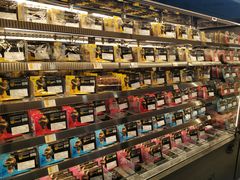 -周黑鸭(武汉汉阳区江城大道永旺店)