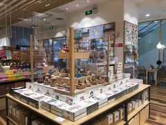 -猫的天空之城概念书店(印象城购物中心店)