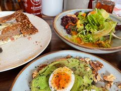 牛油果煮蛋吐司-RAC BAR(安福路店)