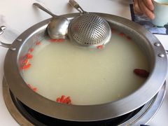 -马家斑.鲜鱼火锅(松湖万科店)