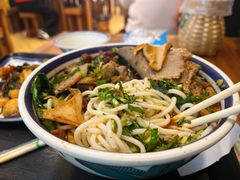 -云阿蛮云南生烫牛肉米线(奉贤路店)